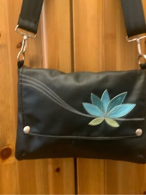 Queen Bee Creations crossbody Bag